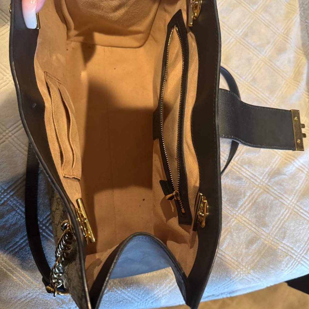 Gucci - Picture 4 of 5